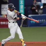 González y Osuna llevan cuatro tablazos en Japón