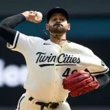 Pablo López consigue su ponche 200 de la temporada