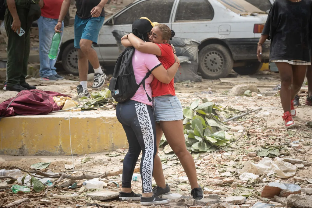 La Guaira entra en fase de escombros tras el sismo