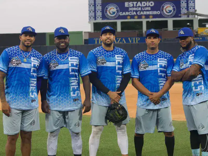 Delfines recibe a Offerman y sus importados