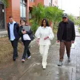 Entregan 240 apartamentos a familias afectadas en Caracas