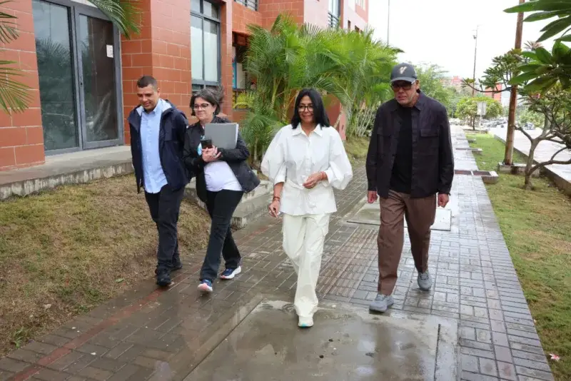 Entregan 240 apartamentos a familias afectadas en Caracas