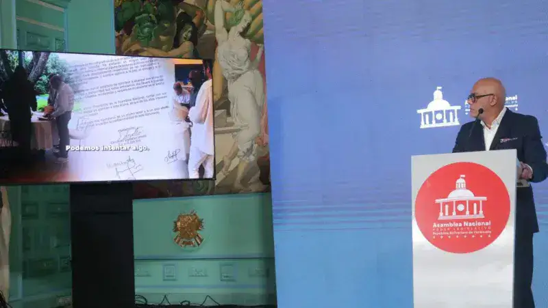 Canciller español cuestiona “pruebas” presentadas por Rodríguez sobre González Urrutia