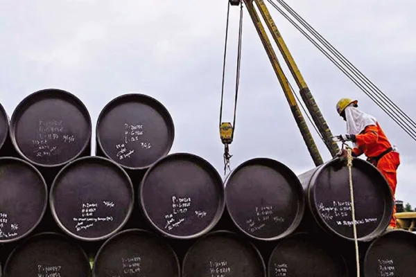 Refinerías de India prueban crudo de Venezuela y Angola