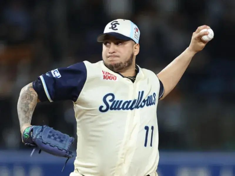José Quijada llegó a 18 rescates y sostuvo el triunfo de Yakult en Japón
