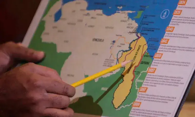 Planean enviar 130.000 mapas a escuelas que incluyan el Esequibo