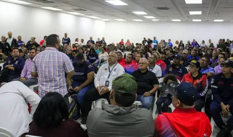 Maracaibo debate planes ante crisis de electricidad y agua