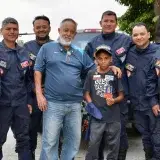 Moisés vuelve a ver a sus rescatistas en La Guaira
