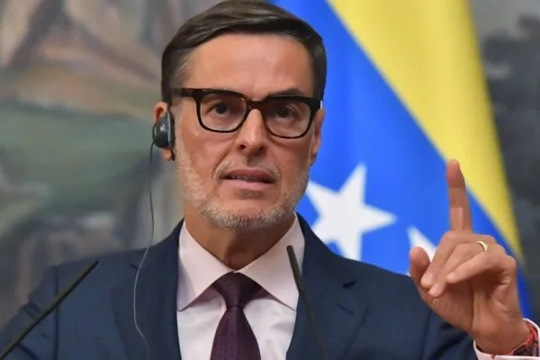Delcy Rodríguez crea un Ministerio de Relaciones y Comercio Exterior