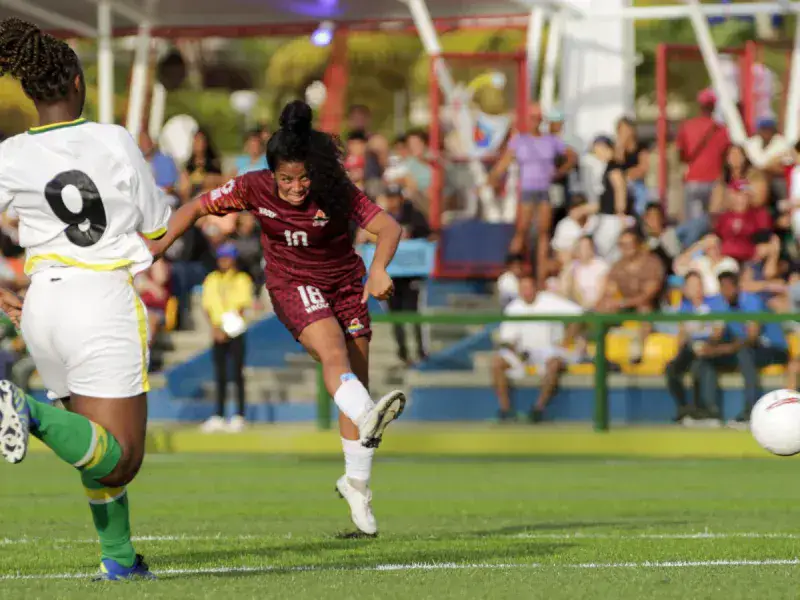 Vinotinto femenina debutó con goleada ante Dominica