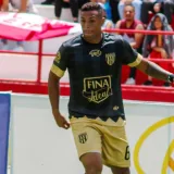 Metropolitanos reforzó su defensa con Anthony Graterol