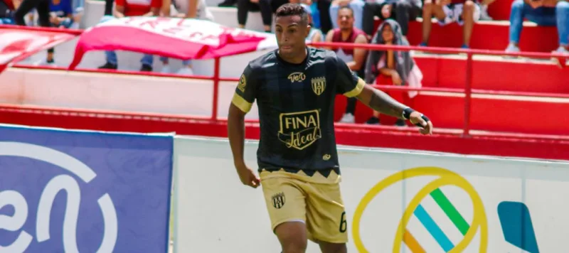 Metropolitanos reforzó su defensa con Anthony Graterol