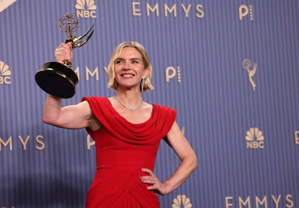 Catorce estatuillas coronan a Widow’s Bay en los Emmy 2026