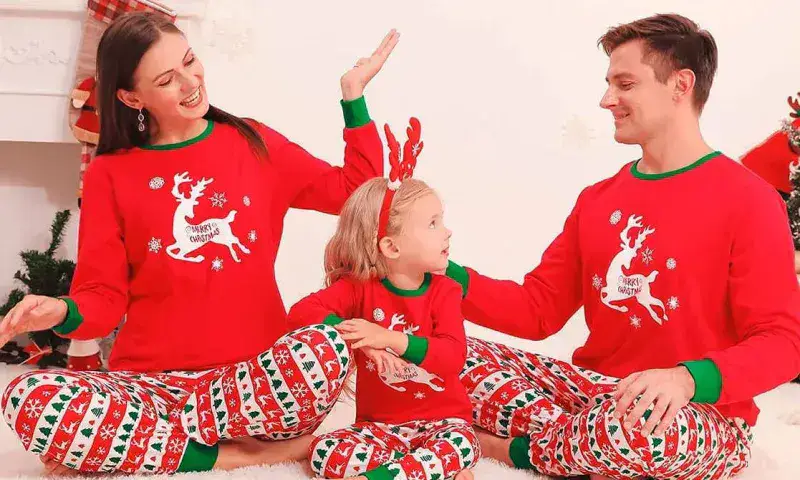 Pijamas navideñas lideran los estrenos en estas fiestas decembrinas