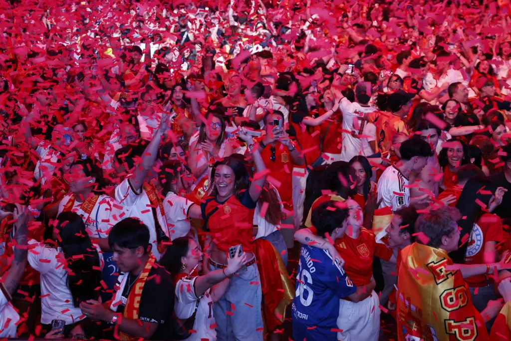España celebró su segundo Mundial con fiestas masivas