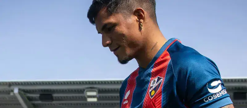 Jovanny Bolívar presentado por el Huesca