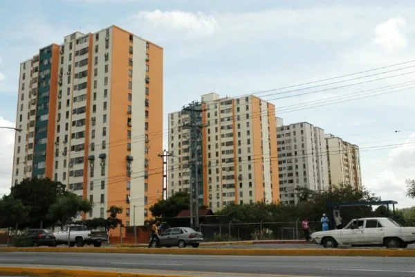 Venezuela lanza plan de vivienda para atender a 18 mil damnificados