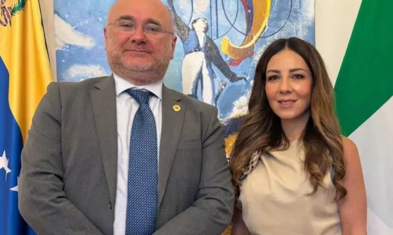 Cruz Roja Italiana y Venezuela amplían ayuda médica