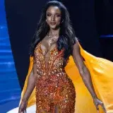 Miss Jamaica demanda a Miss Universo tras aparatosa caída