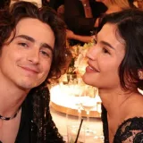 Se viraliza beso de Timothée Chalamet y Kylie Jenner en los Globos de Oro