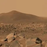 
			Robot con IA halla molécula que produce oxígeno en Marte		