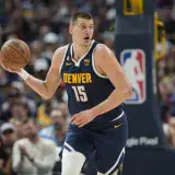 Jokic mostró su lado MVP ante Nuggets