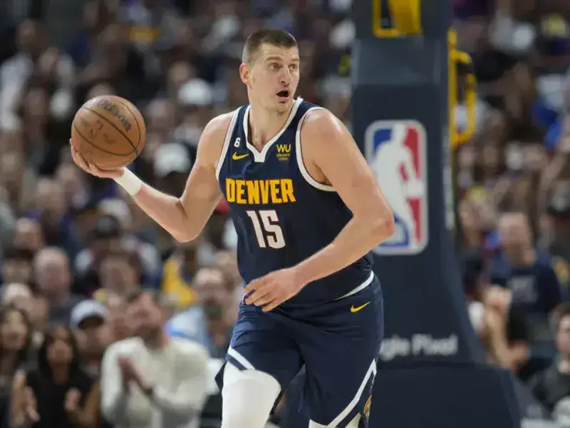 Jokic mostró su lado MVP ante Nuggets