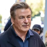 Alec Baldwin enfrenta nuevos cargos de homicidio involuntario  