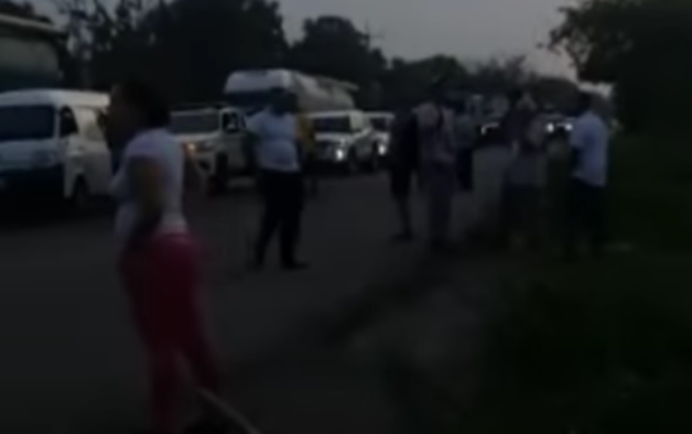 
				Yukpas en Zulia protestan en la vía a Perijá por falta de electricidad			