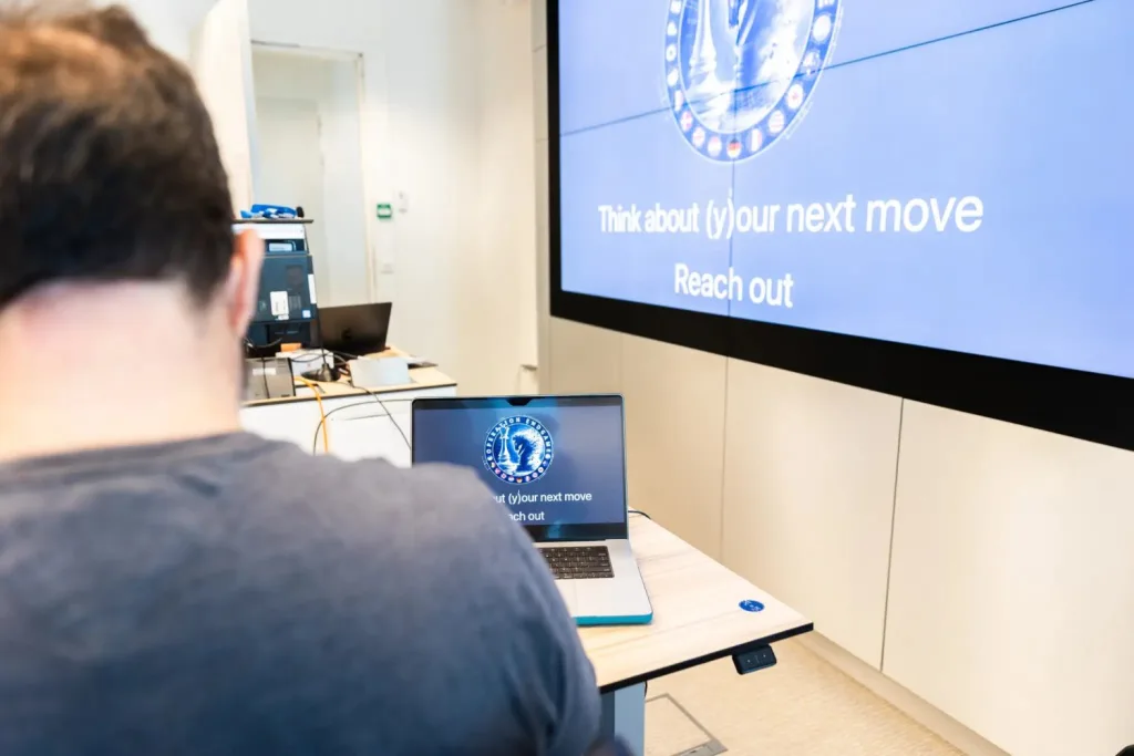 Microsoft usó IA para desmantelar redes de malware Amadey y StealC