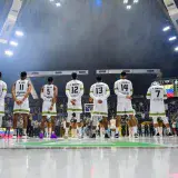 Spartans también se une a la fiesta de Postemporada