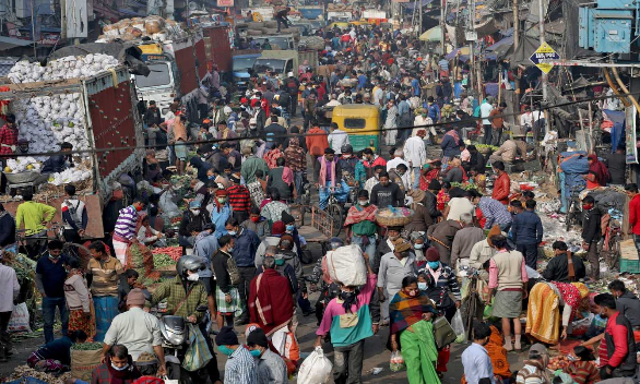 Población de India superará a la de China en 2023, según ONU