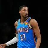 Aaron Wiggins pasa a los Hawks de Atlanta en un canje con Thunder