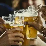 Más de un tercio de los jóvenes en España ha bajado su consumo de alcohol