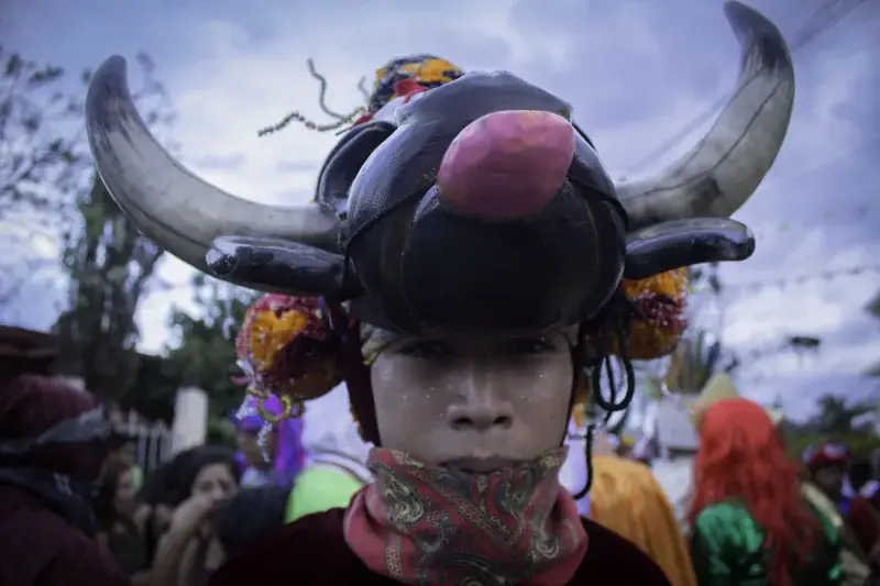 File:Joven "negro" en carnaval.jpg