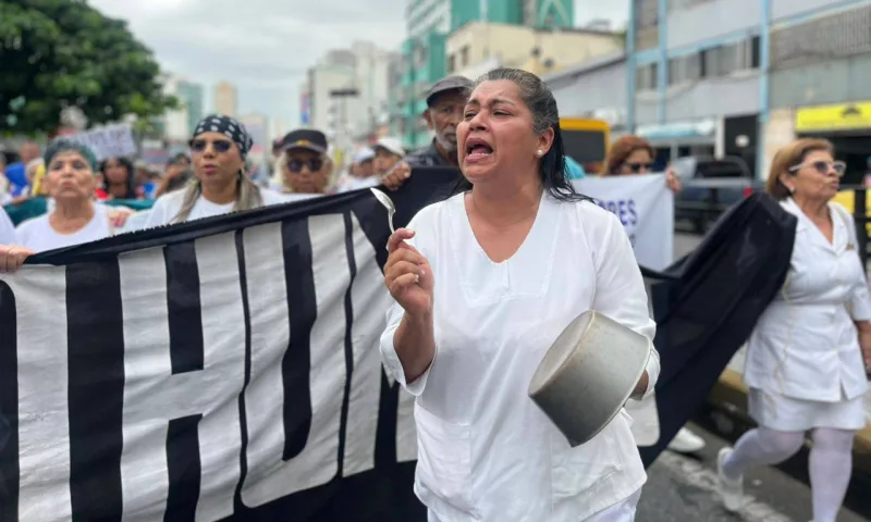 Trabajadores de la salud protestan en Caracas por salarios y condiciones laborales