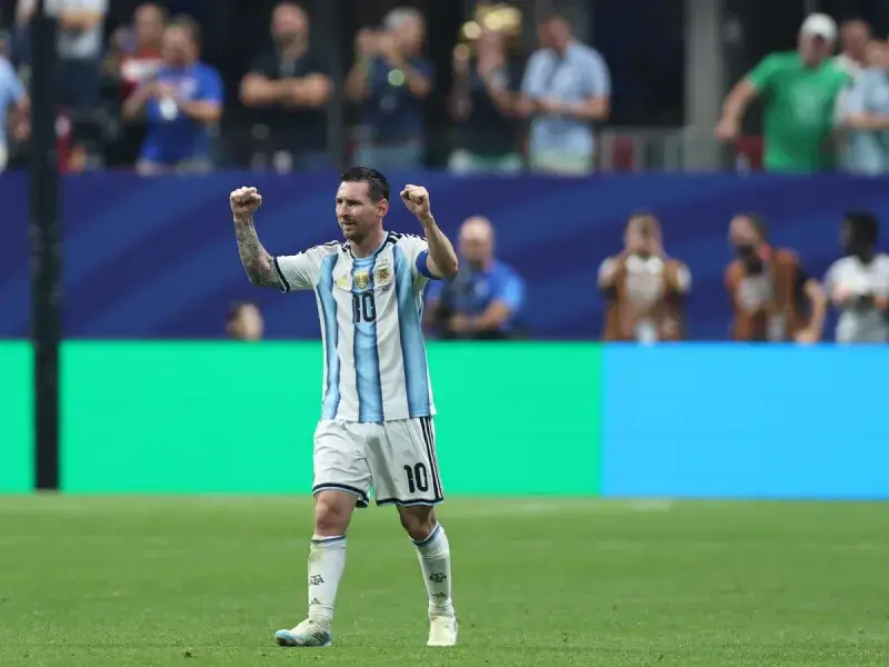 Messi firmó otra remontada y amplió sus marcas