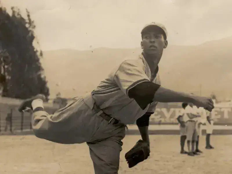 Peloteros criollos vibran en México desde 1943