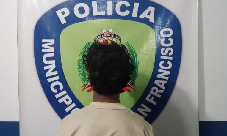 Menor amenaza a su madre por denunciar a hermano por agresión