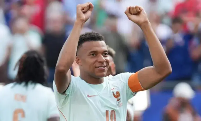 Mbappé suma 20 goles en 20 encuentros mundiales