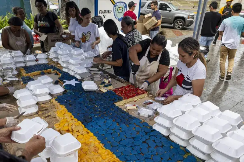 Una torta de ocho metros llevará alivio a niños en refugios