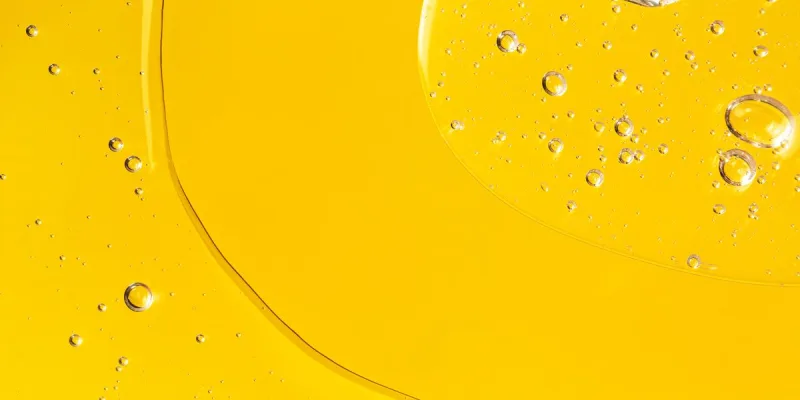 The Expert Guide to Tea Tree Oil For Hair