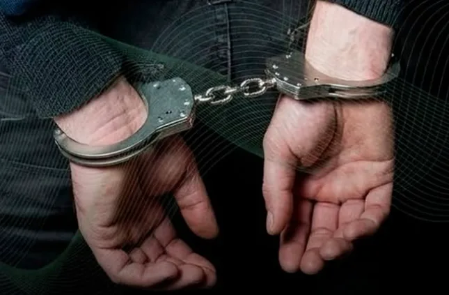 Bébete un combustible: padres detenidos tras intoxicación de su hijo