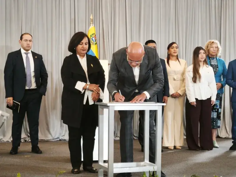 Retoman segundo ciclo de diálogo entre la oposición y el chavismo
