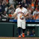 José Altuve avanza hacia la placa de Cooperstown