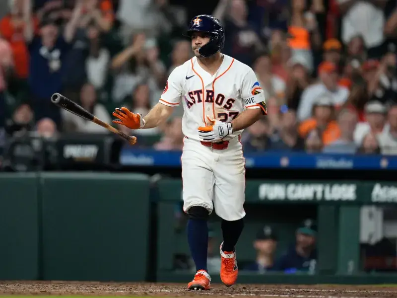José Altuve avanza hacia la placa de Cooperstown