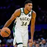 Giannis se despide con afecto de Milwaukee