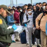 FBI se alista para aumento de muestras de ADN de migrantes en frontera 