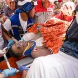 Hernán Gil recibe visita en la clínica tras ser rescatado entre escombros en La Guaira