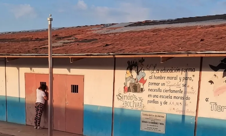 Denuncian que el 88 % de escuelas en Ciudad Guayana están en ruinas